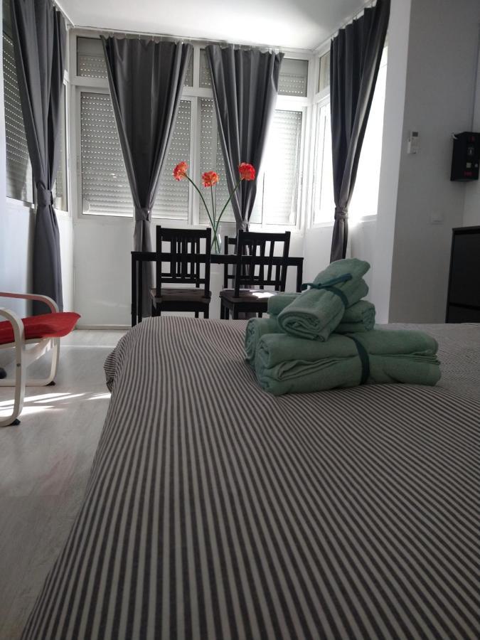 Amplio Estudio,Vista Mar Y Montana, A Pasos Del Centro Торремолинос Экстерьер фото