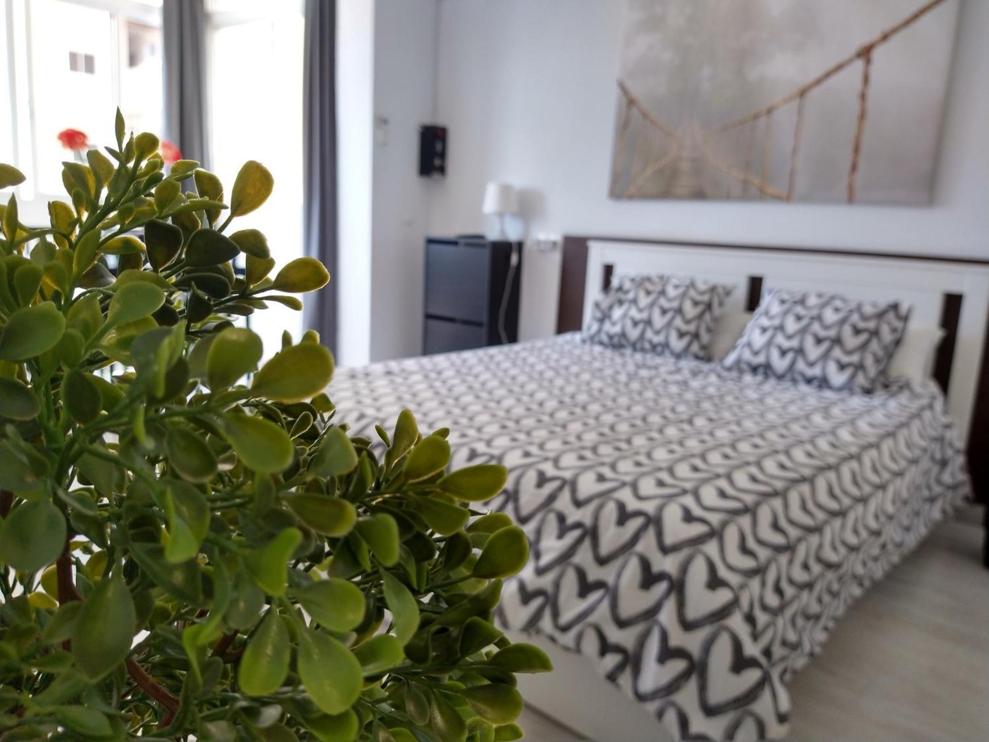 Amplio Estudio,Vista Mar Y Montana, A Pasos Del Centro Торремолинос Экстерьер фото
